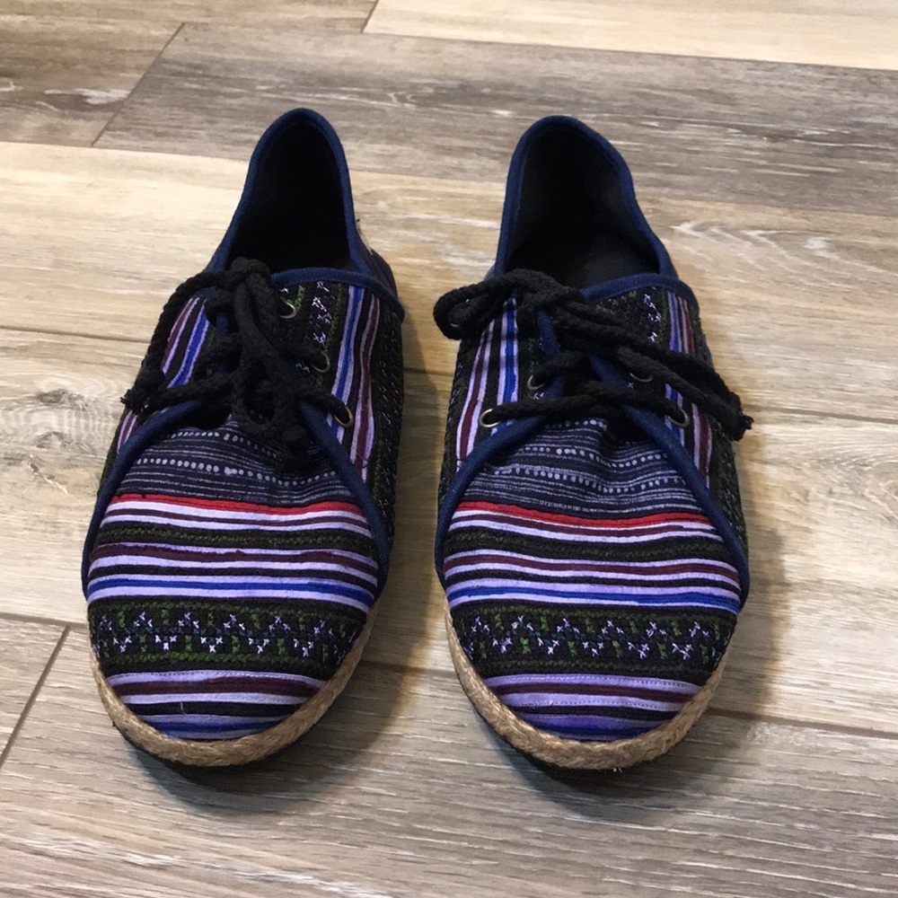 Ollies | NWOT Hill Tribe Moonlights Shoes